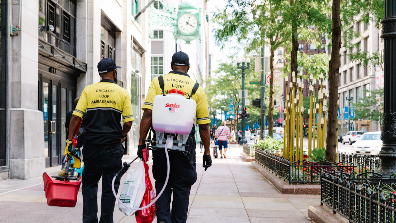 Chicago Loop Alliance’s ambassadors help to keep State Street safe and clean